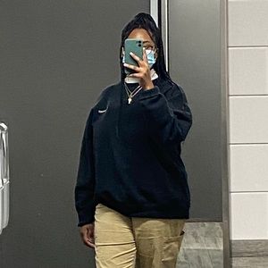 Heyyy!! Welcome to my Poshmark page!!